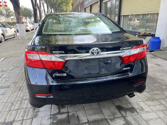 Toyota Camry 2013 2.0G Comfort – фото 9