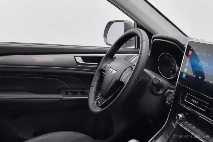 Haval M6 2023 Model PLUS 1.5T Manual Luxury Smart Connect Model – фото 9