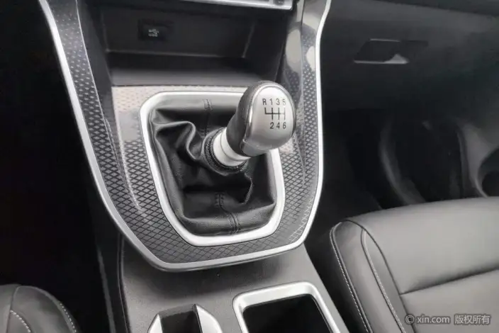 Haval M6 2023 Model PLUS 1.5T Manual Luxury Smart Connect Model – фото 15