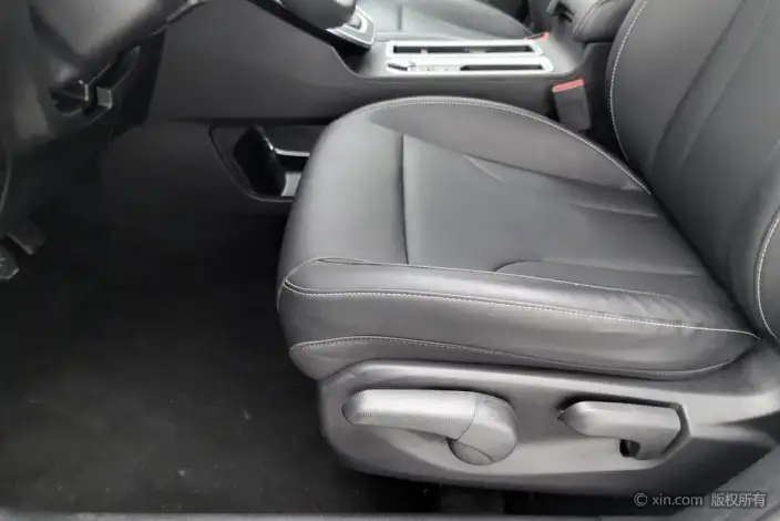 Haval M6 2023 Model PLUS 1.5T Manual Luxury Smart Connect Model – фото 18