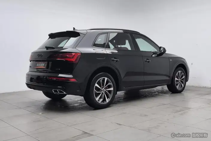 Audi Q5L 2024 Model 40TFSI Luxury Dynamic Model – фото 3