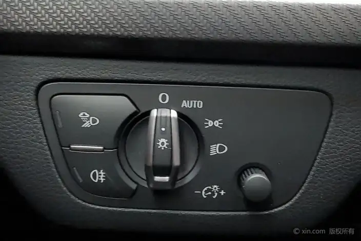 Audi Q5L 2024 Model 40TFSI Luxury Dynamic Model – фото 15