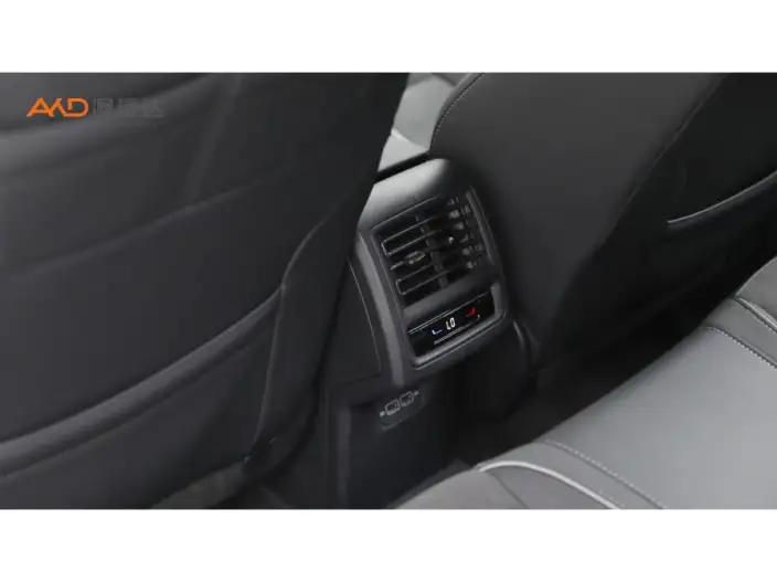 Volkswagen Golf 2023 Model Facelift 280TSI DSG R-Line Lite – фото 5