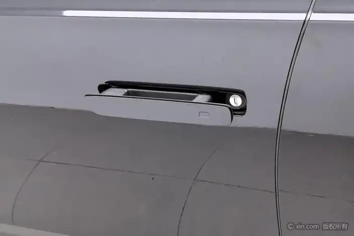 HONGQI H9 2022 Model 2.0T Smart Flag Enjoy Edition – фото 10