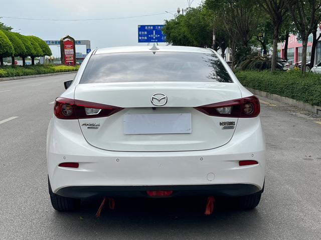 Mazda3 Axela 2016 Sedan 1.5L Automatic Luxury – фото 5