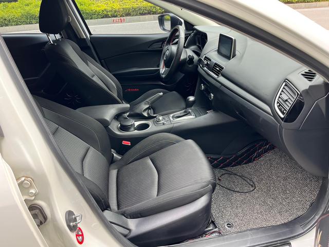 Mazda3 Axela 2016 Sedan 1.5L Automatic Luxury – фото 9