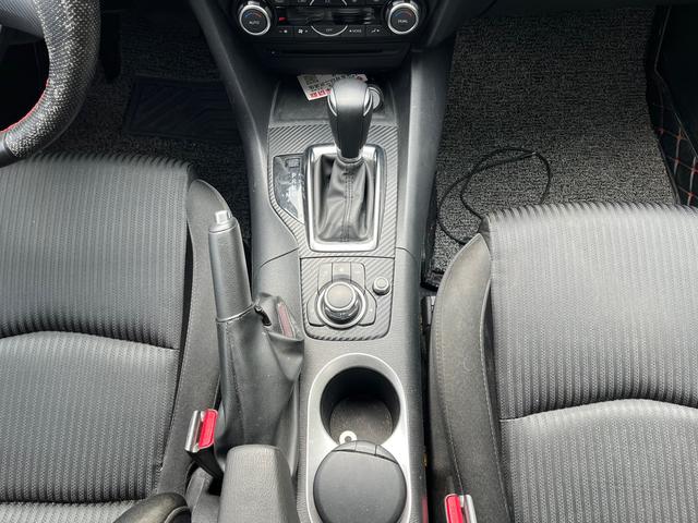 Mazda3 Axela 2016 Sedan 1.5L Automatic Luxury – фото 13