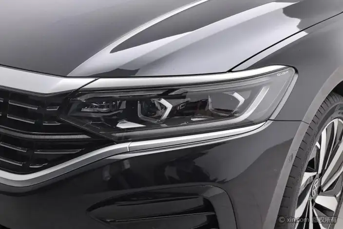 Volkswagen Passat 2023 Model Facelift 330TSI Deluxe Edition – фото 6