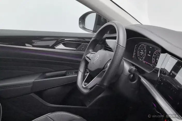 Volkswagen Passat 2023 Model Facelift 330TSI Deluxe Edition – фото 10