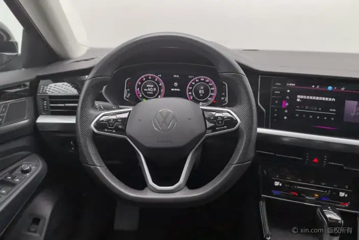 Volkswagen Passat 2023 Model Facelift 330TSI Deluxe Edition – фото 13