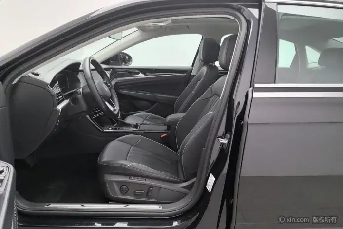 Volkswagen Passat 2023 Model Facelift 330TSI Deluxe Edition – фото 16