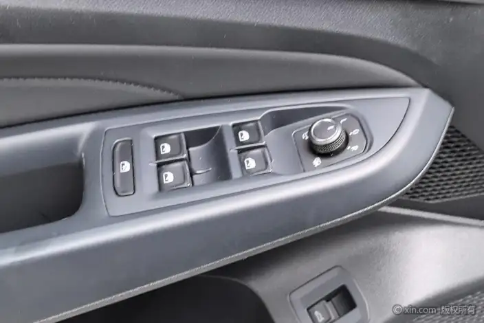 Volkswagen Passat 2023 Model Facelift 330TSI Deluxe Edition – фото 21