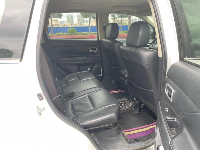 Mitsubishi Outlander 2018 2.4L AWD Elite 5-Seater – фото 12