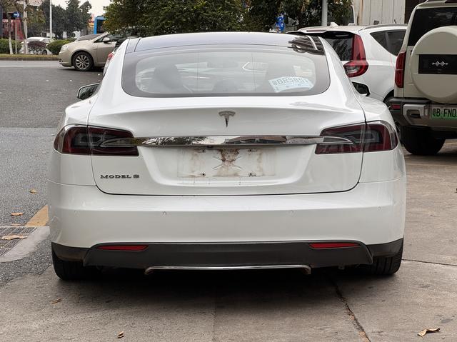 Tesla Model S 2014 P85 – фото 4