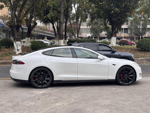 Tesla Model S 2014 P85 – фото 7