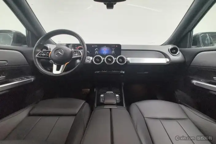 Mercedes-Benz GLB 2023 Model GLB 200 Dynamic Model – фото 12
