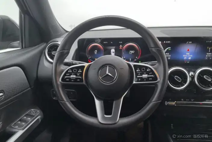 Mercedes-Benz GLB 2023 Model GLB 200 Dynamic Model – фото 14