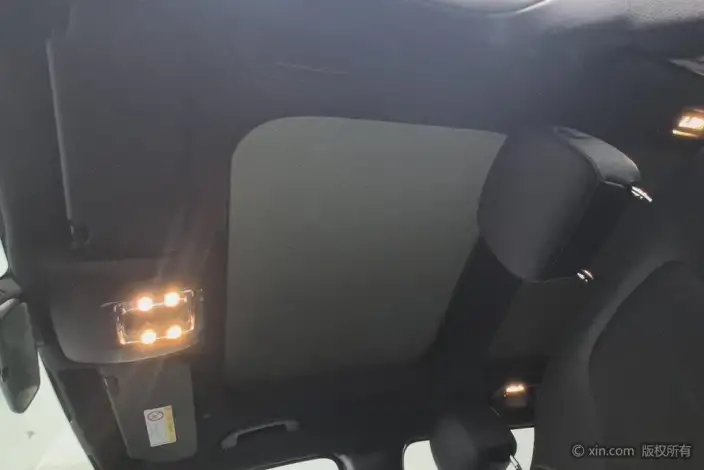 Mercedes-Benz GLB 2023 Model GLB 200 Dynamic Model – фото 19