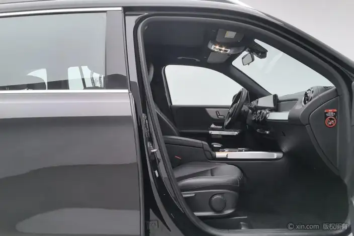 Mercedes-Benz GLB 2023 Model GLB 200 Dynamic Model – фото 23
