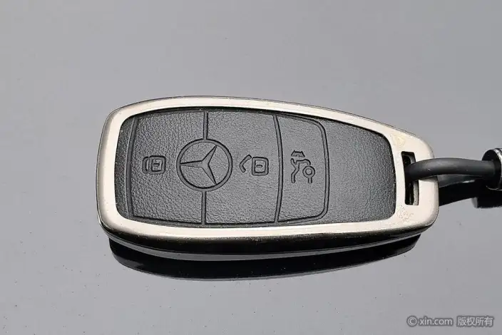 Mercedes-Benz GLC 2021 Model GLC 260 L 4MATIC Luxury Model – фото 6