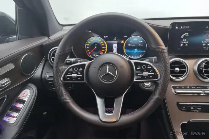Mercedes-Benz GLC 2021 Model GLC 260 L 4MATIC Luxury Model – фото 14