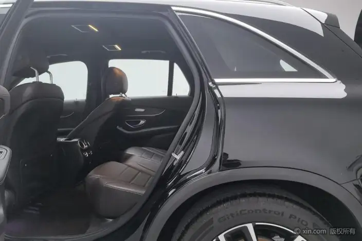 Mercedes-Benz GLC 2021 Model GLC 260 L 4MATIC Luxury Model – фото 19