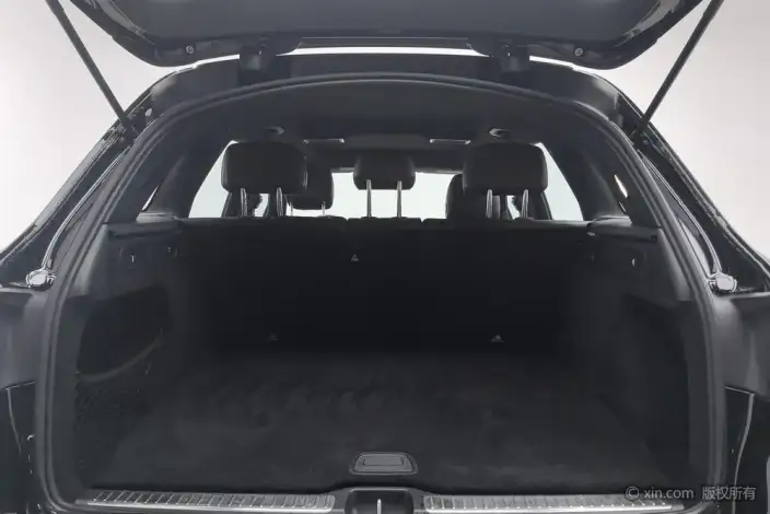 Mercedes-Benz GLC 2021 Model GLC 260 L 4MATIC Luxury Model – фото 23