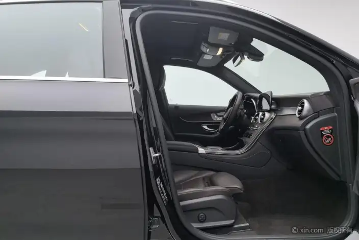 Mercedes-Benz GLC 2021 Model GLC 260 L 4MATIC Luxury Model – фото 24