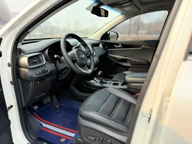 Sorento 2016 модификация Sorento L 2.2T дизель 4WD Ultimate Edition 5 seat National V – фото 5