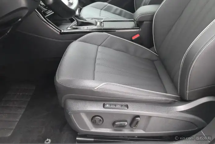 Volkswagen Passat 2024 Model 330TSI Elite Edition – фото 17