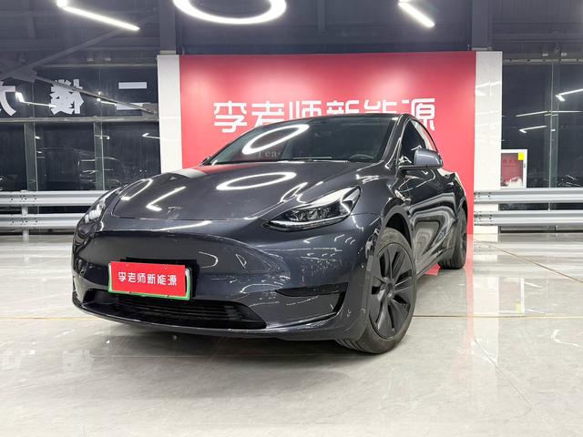 Tesla Model Y 2024 RWD – фото 1