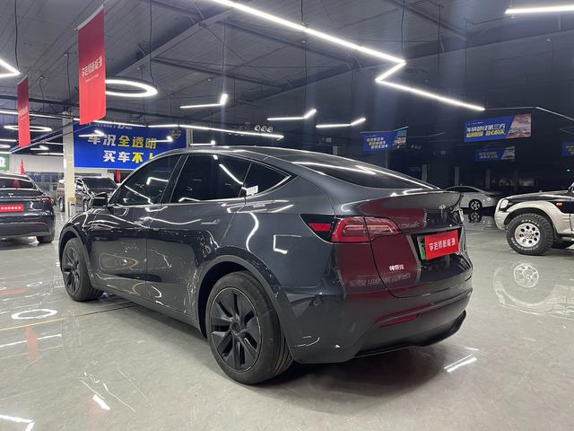 Tesla Model Y 2024 RWD – фото 4