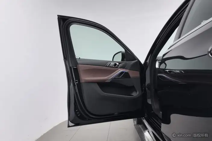 BMW X6 2023 Model Facelift xDrive30i M Sports Set – фото 20