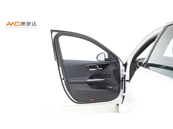 Mercedes-Benz C-Class PHEV 2025 Model C 350 eL – фото 9