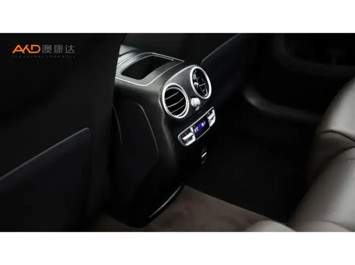 Mercedes-Benz GLC 2022 Model Facelift GLC 260 L 4MATIC Luxury Model – фото 5