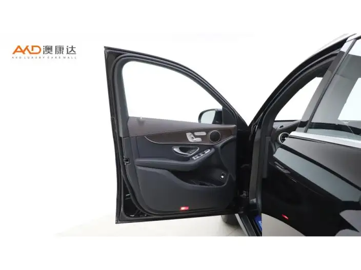 Mercedes-Benz GLC 2022 Model Facelift GLC 260 L 4MATIC Luxury Model – фото 9