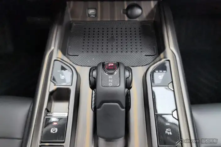 HAVAL Menglong PHEV 2024 Model 1.5T Hi4 145 Pro – фото 15