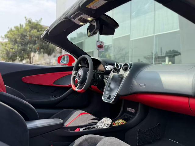 McLaren 570 S Модель 2019 года 3.8T Spider – фото 6