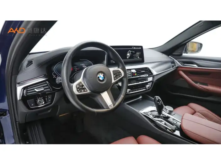 BMW 5 Series PHEV 2021 Model 535Le Pioneer Edition M Sports Set – фото 6