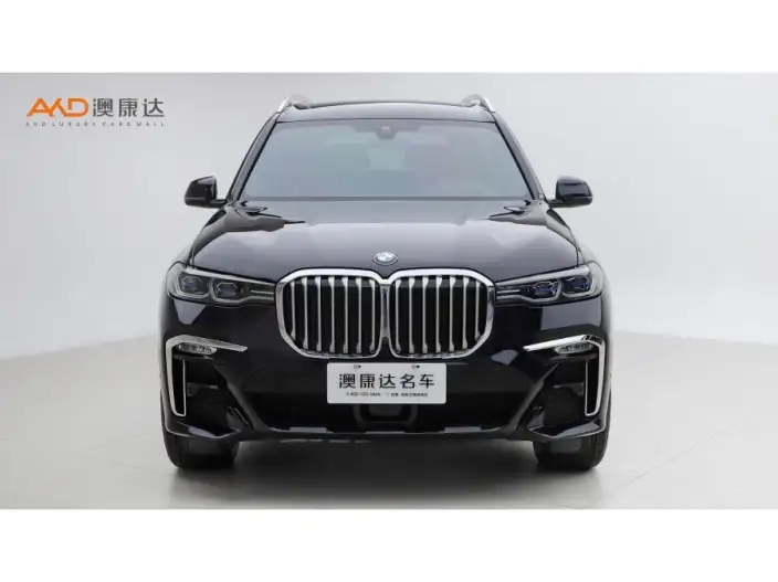 BMW X7 2022 Model xDrive40i Exclusive Model M Sports Set – фото 2