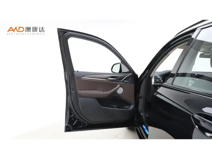 BMW X3 2023 Model xDrive30i Leading Model M Night Set – фото 9