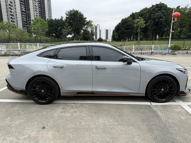Changan UNI-V 2022 1.5T Sport – фото 4
