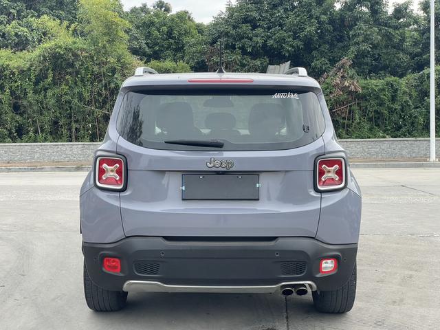 Jeep Renegade 2017 модификация 180T автоматическое Smart Edition – фото 6