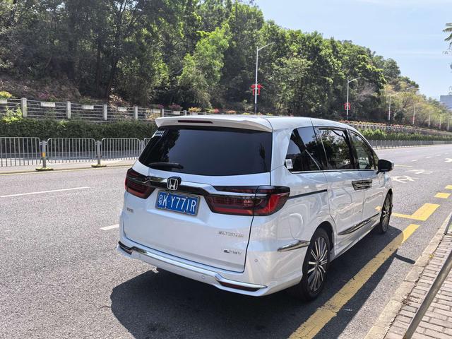 Honda Elysion 2024 модификация 2.0L e:HEV Com f ort Edition – фото 16