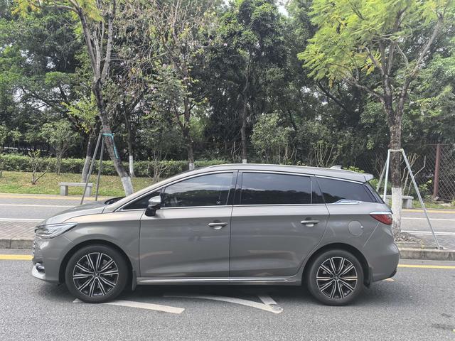BYD Song MAX DM Модель 2019 года DM 1.5T Smart Connect изящество Shine тип 6 seat Country VI – фото 2