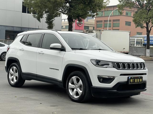 Jeep Compass 2019 220T Automatic Family Enjoyment – фото 3