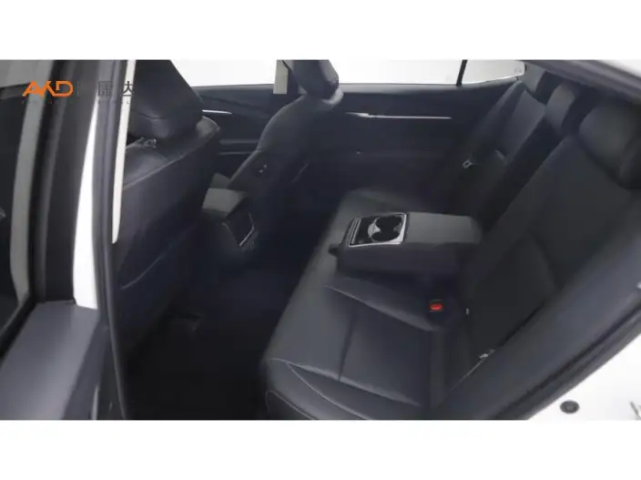 Toyota Camry 2024 Model 2.0GVP Deluxe Edition – фото 8