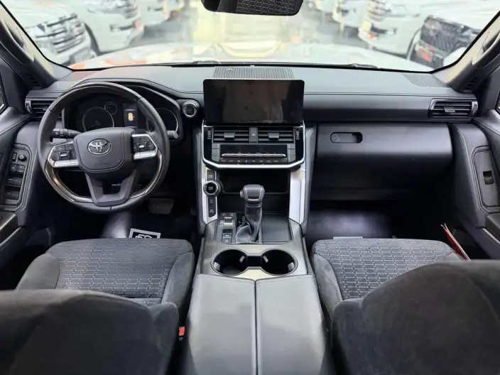 Land Cruiser （import 2023 Model 3.5T Automatic 4WD 7 seat Parallel Imported – фото 7