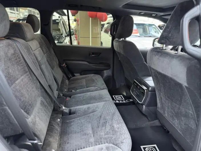 Land Cruiser （import 2023 Model 3.5T Automatic 4WD 7 seat Parallel Imported – фото 10
