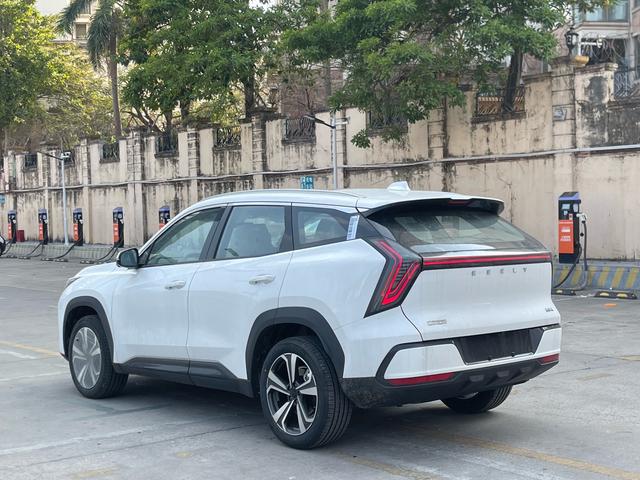 Geely Boyue L 2025 4th Gen 1.5TD DCT Shan He – фото 7